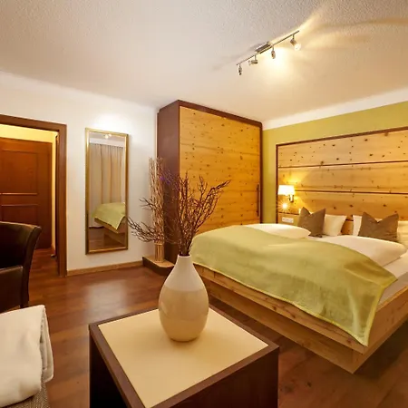 Bergblick فندق شايديغ