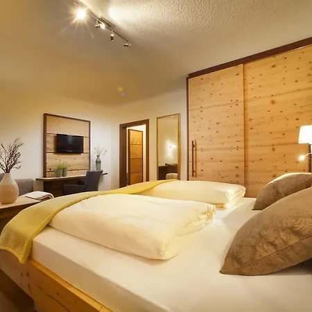 Bergblick فندق شايديغ